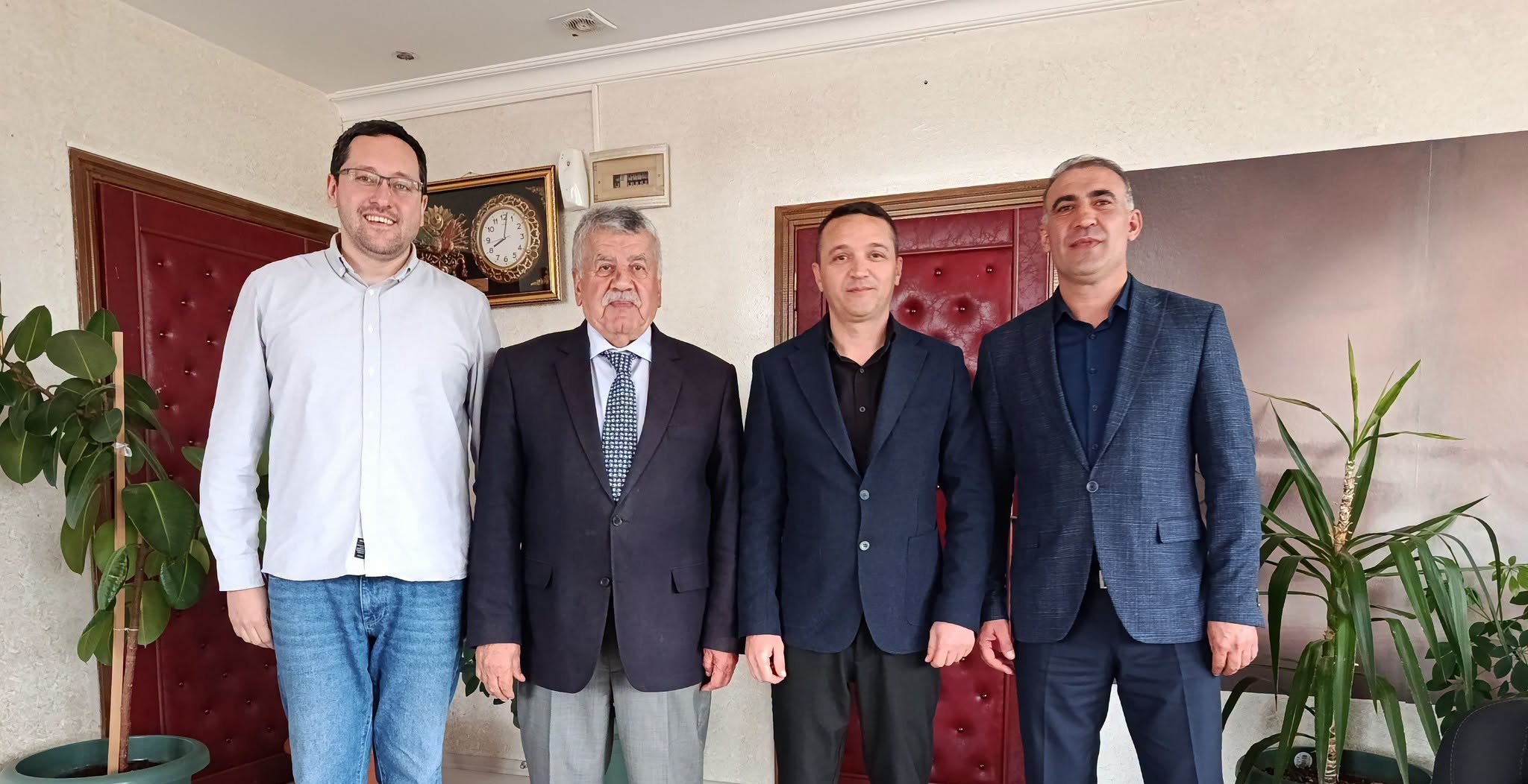 Senirkent Meslek Yüksekokulu Yönetiminden Belediye Başkanımıza Ziyaret